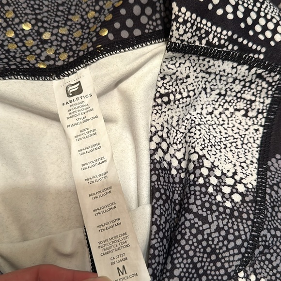 Fabletics - Picture 3 of 3